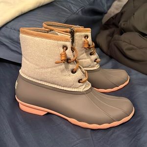 Sperry women’s duck boots